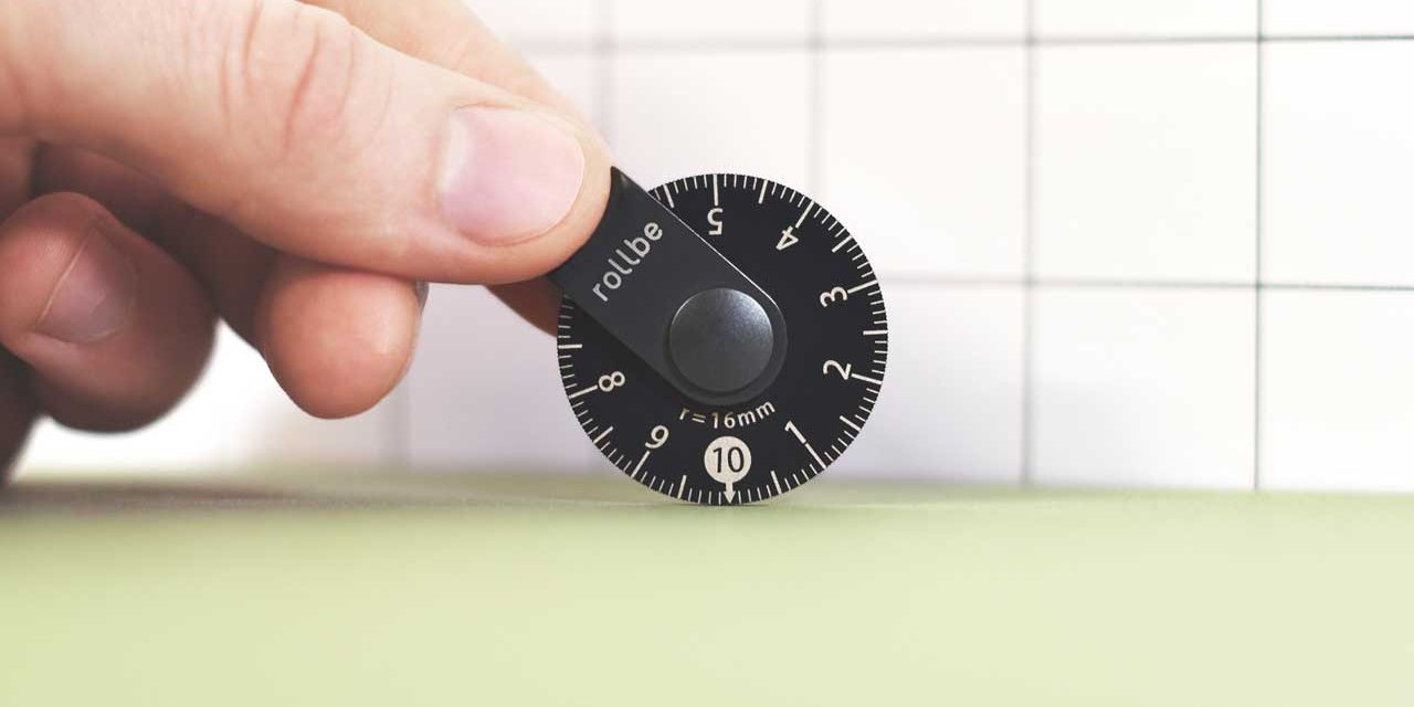 Rollbe Click Is a Super Compact, Coin-Sized Rolling Ruler