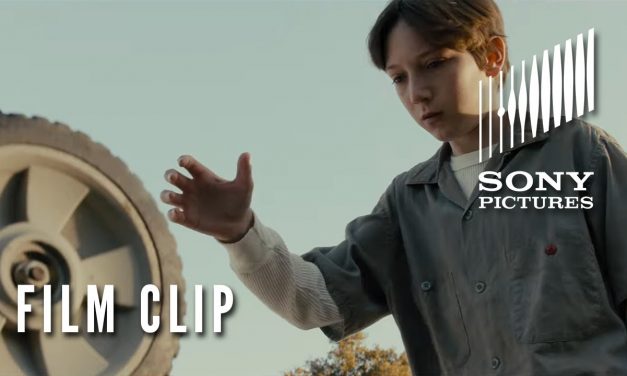 BRIGHTBURN Clip – Indestructible
