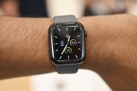 This Apple Watch Series 5 deal on Amazon cuts $50 off the best smartwatch