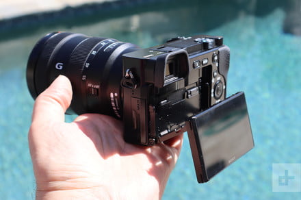 Sony A6100 review: A great camera under $1,000
