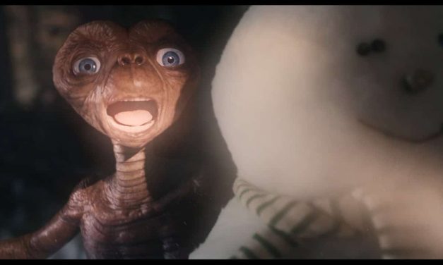 E.T. Comes Back To Visit Grown-Up Elliott In Heartwarming Thanksgiving Ad