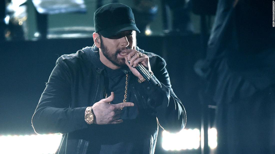 Eminem just broke through the floor at the Oscars and people are confused