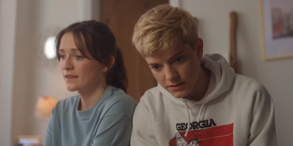 Netflix Drops Trailer & First Pics For ‘Feel Good’ With Mae Martin – Watch Now!