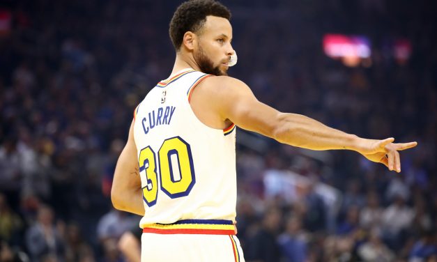 Stephen Curry reminds NBA of his unique magnetism in return for Warriors