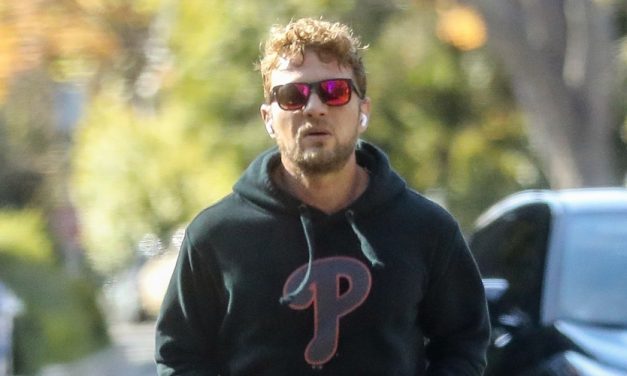 Ryan Phillippe Goes for a Jog Amid Quarantine in Santa Monica