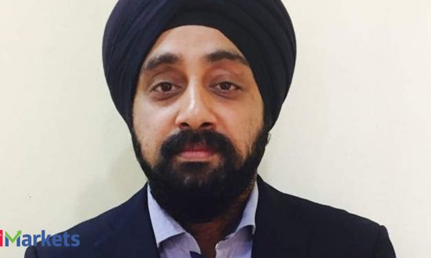 Avoid Voda even if there’s a favourable AGR verdict: Chadha