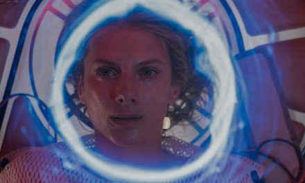 Oxygen Trailer Teases Netflix & Crawl Director’s Tense Thriller Movie