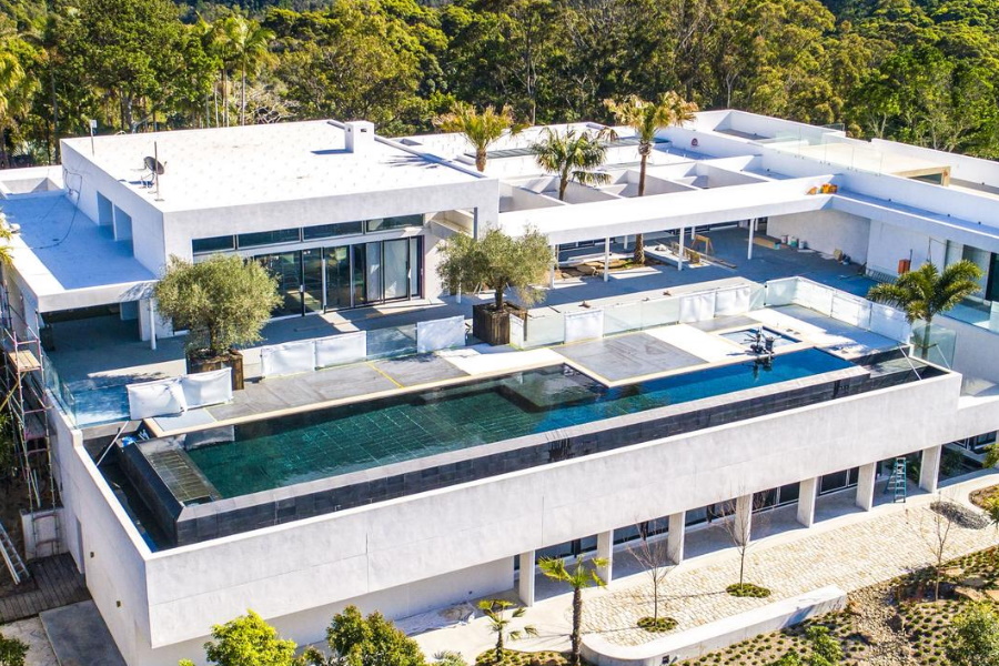 Chris Hemsworth’s House in Byron Bay is Huge