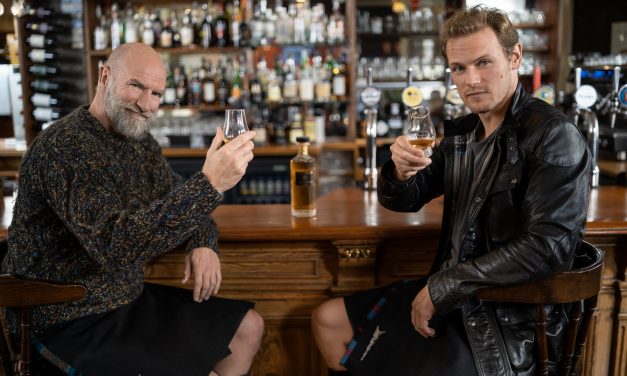 ‘Men in Kilts’ Season Finale: Sam Heughan & Graham McTavish Revisit Famous Battle Shown in ‘Outlander’