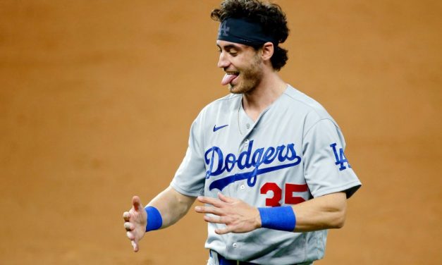 Cody Bellinger Has Hairline Fracture In Left Leg