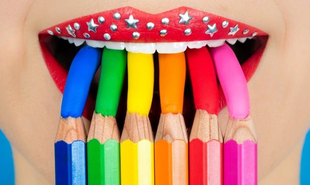Eat Candy in Class?! Food Hacks, DIY School Supplies & Prank Wars!