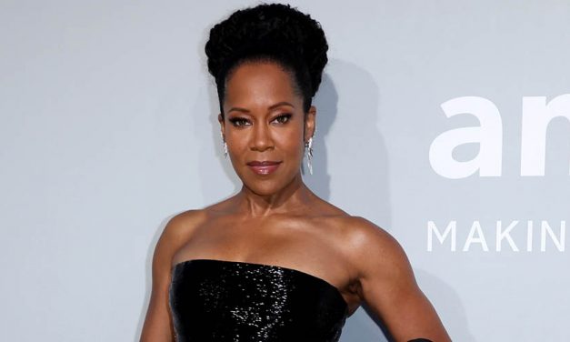 Regina King Praises This Shoe Designer For Having The Most Comfortable Shoes Ever