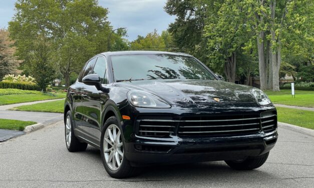 Porsche’s Cayenne E-Hybrid Is an Ideal Compromise