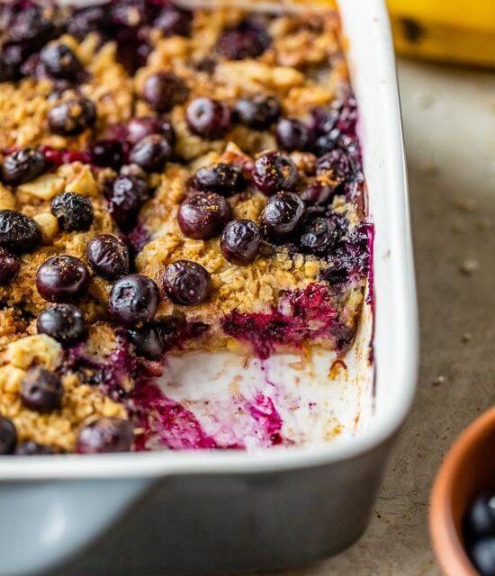 Baked Oatmeal with Blueberries and Bananas