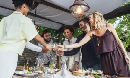 10 Tips for Having a Big, Outdoor, Family Party
